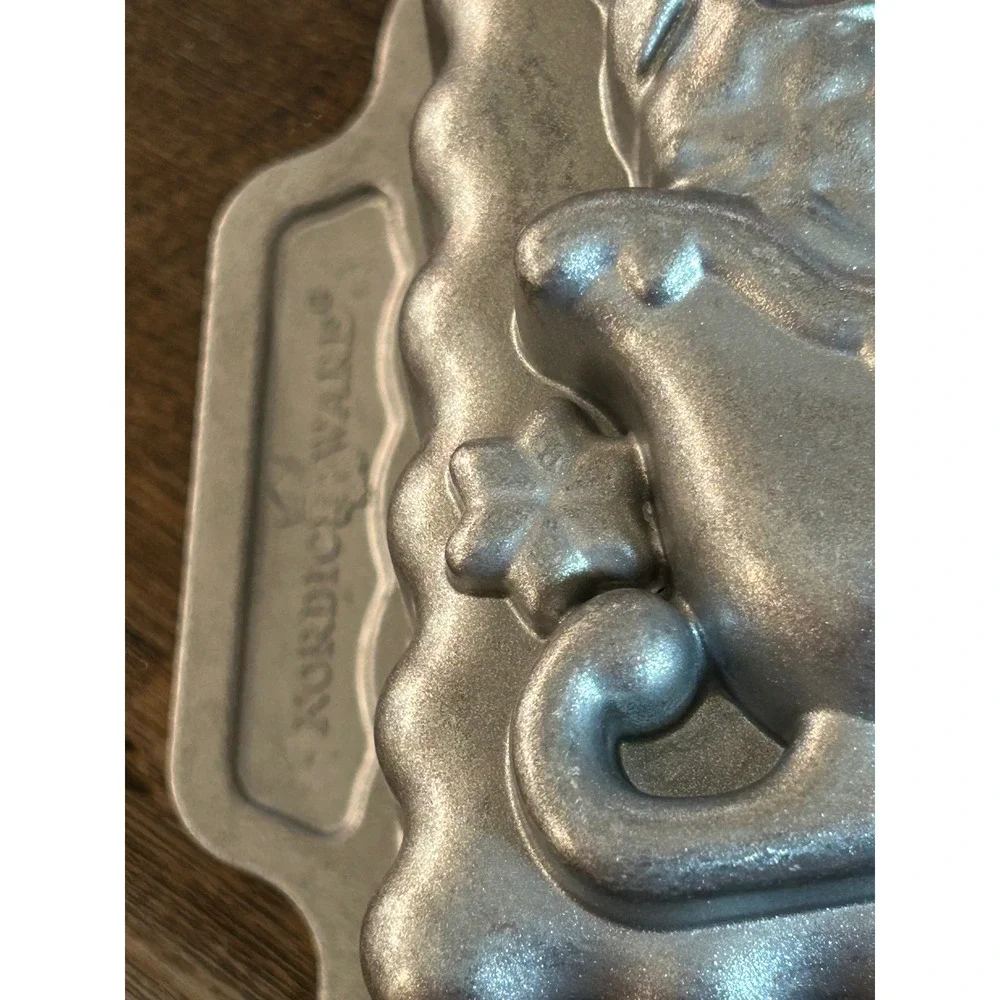 Nordic Ware Santa's Sleigh Loaf Pan Silver Cast Aluminum 6 Cup Christmas Holiday
